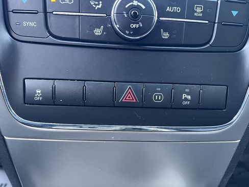 Used 2012 Jeep Grand Cherokee Laredo AWD/4WD image 29