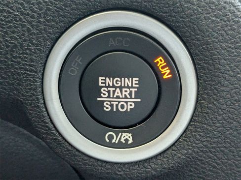 Used 2023 Chrysler 300 Touring w/ Sport Appearance Package image 26