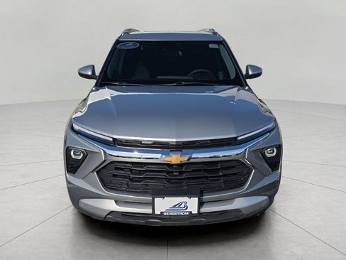 Used 2025 Chevrolet TrailBlazer LT image 3
