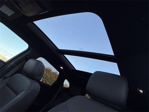 Used 2021 Chevrolet Blazer RS w/ Enhanced Convenience Package image 26