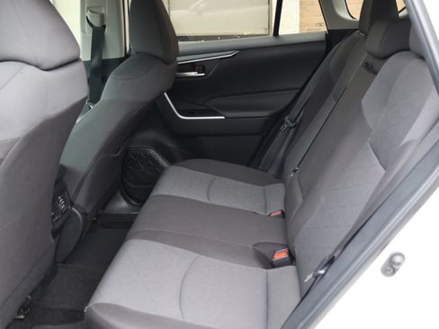 Used 2025 Toyota RAV4 XLE w/ Weather Package AWD/4WD image 14