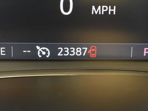 Used 2025 Chevrolet Blazer LT image 23