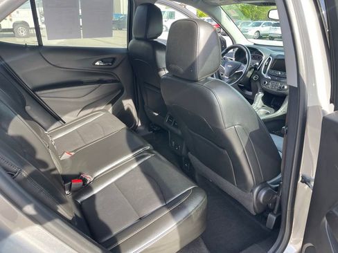 Used 2018 Chevrolet Equinox Premier FWD image 17