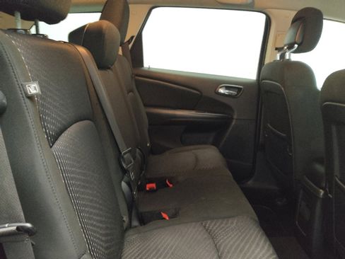 Used 2019 Dodge Journey SE w/ Premium Group image 19