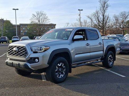 Certified 2023 Toyota Tacoma TRD Sport image 3