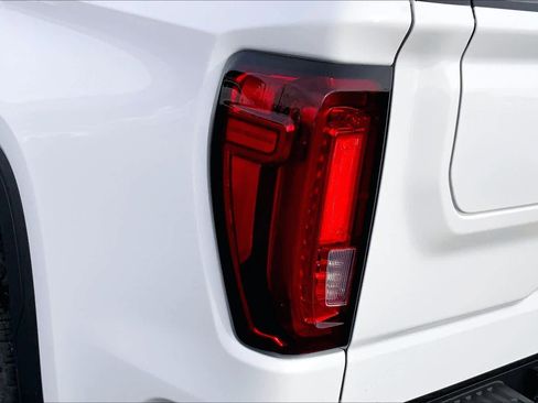 Used 2024 GMC Sierra 1500 Denali w/ Technology Package image 29