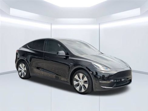 Used 2022 Tesla Model Y Long Range AWD/4WD image 8