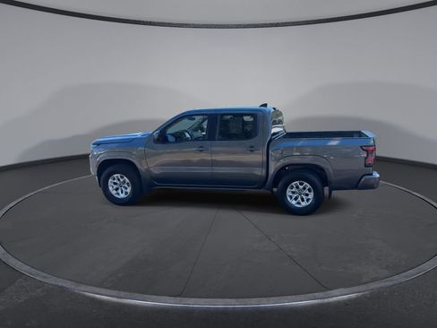Used 2024 Nissan Frontier SV image 10