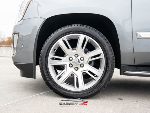 Used 2019 Cadillac Escalade ESV Luxury AWD/4WD image 9