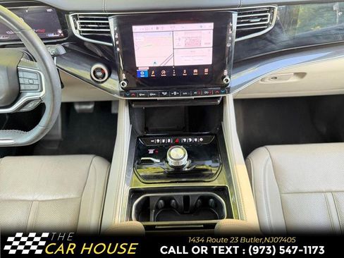 Used 2022 Jeep Wagoneer Series I w/ Convenience Group I AWD/4WD image 27