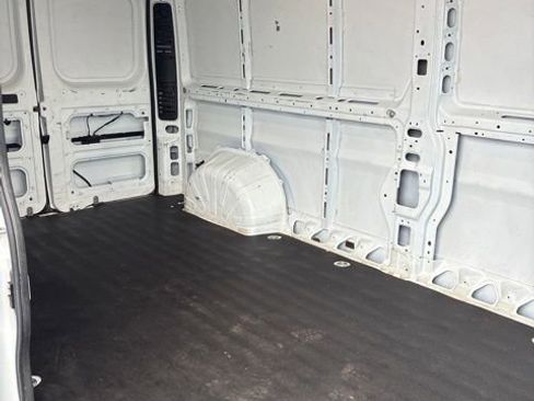 Used 2023 RAM ProMaster 2500 FWD image 9