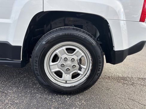 Used 2014 Jeep Patriot Sport image 24