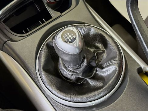 Used 2004 MAZDA RX-8 w/ MT Sport Pkg image 15