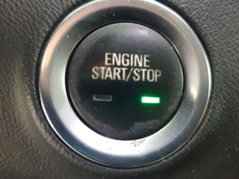 Used 2020 GMC Terrain SLE image 19