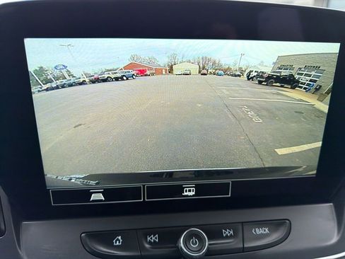 Used 2023 Chevrolet Blazer LT image 18