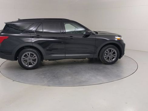 Certified 2024 Ford Explorer XLT w/ Equipment Group 202A AWD/4WD image 13