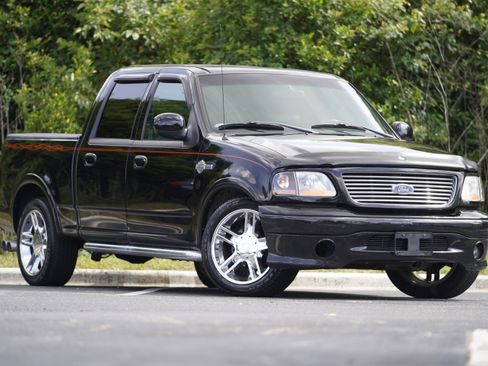 Used 2002 Ford F150 Harley-Davidson RWD image 2