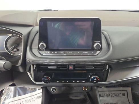 Certified 2021 Nissan Rogue SV image 20