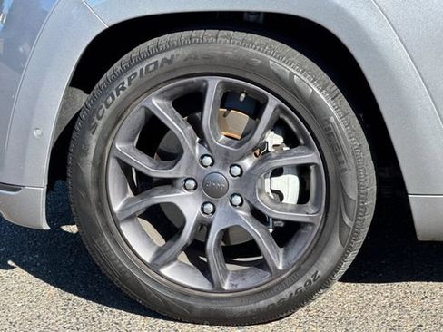Used 2021 Jeep Grand Cherokee High Altitude AWD/4WD image 45