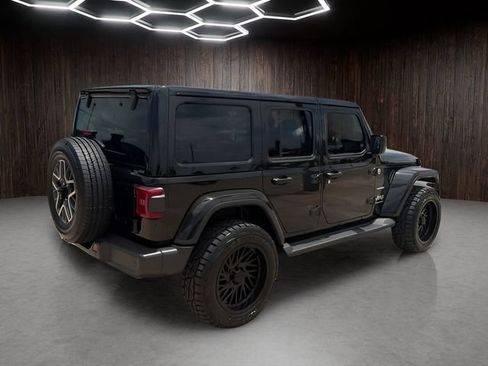 Used 2024 Jeep Wrangler Unlimited Sahara w/ Technology Group AWD/4WD image 7