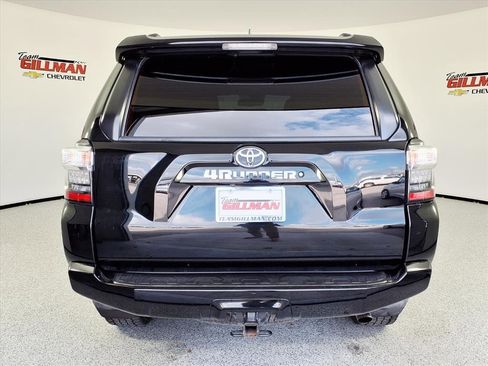 Used 2020 Toyota 4Runner SR5 image 6