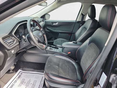 Used 2022 Ford Escape SEL w/ SEL Stealth AWD Package image 11