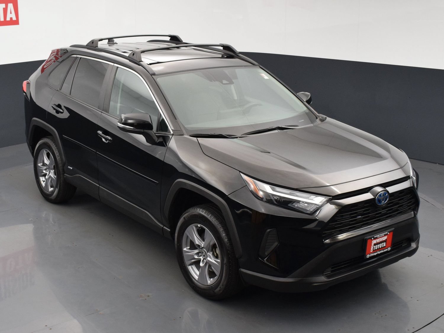 Used 2022 Toyota RAV4 XLE AWD/4WD image 24