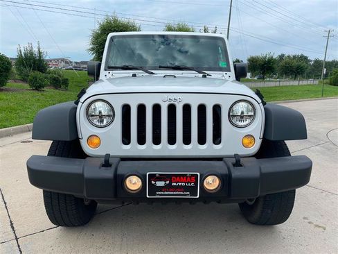 Used 2016 Jeep Wrangler Sport w/ Quick Order Package 24S AWD/4WD image 3
