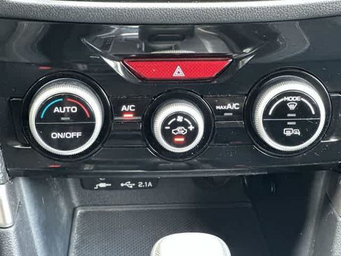 Used 2019 Subaru Forester Premium AWD/4WD image 15