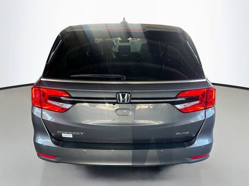 Used 2023 Honda Odyssey Elite image 6