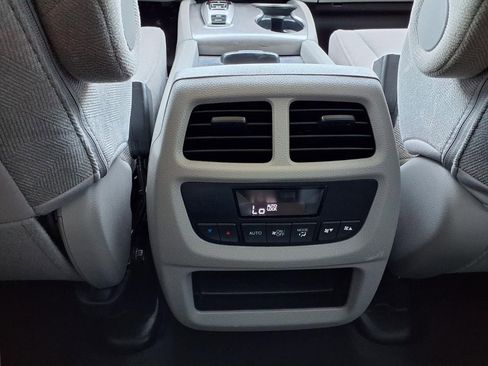 Used 2021 Honda Pilot EX image 23