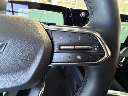 Used 2026 Chevrolet Equinox LT AWD/4WD image 45