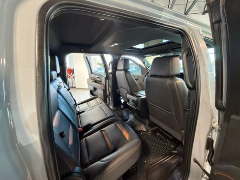 Used 2025 GMC Sierra 3500 AT4 w/ AT4 Premium Plus Package AWD/4WD image 22
