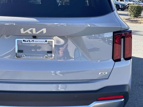 New 2026 Kia Sorento EX image 11