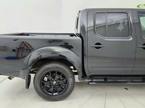 Used 2019 Nissan Frontier SV w/ Value Truck Package RWD image 12