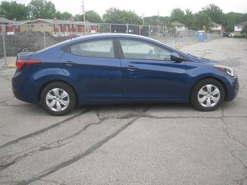 Used 2016 Hyundai Elantra SE image 4