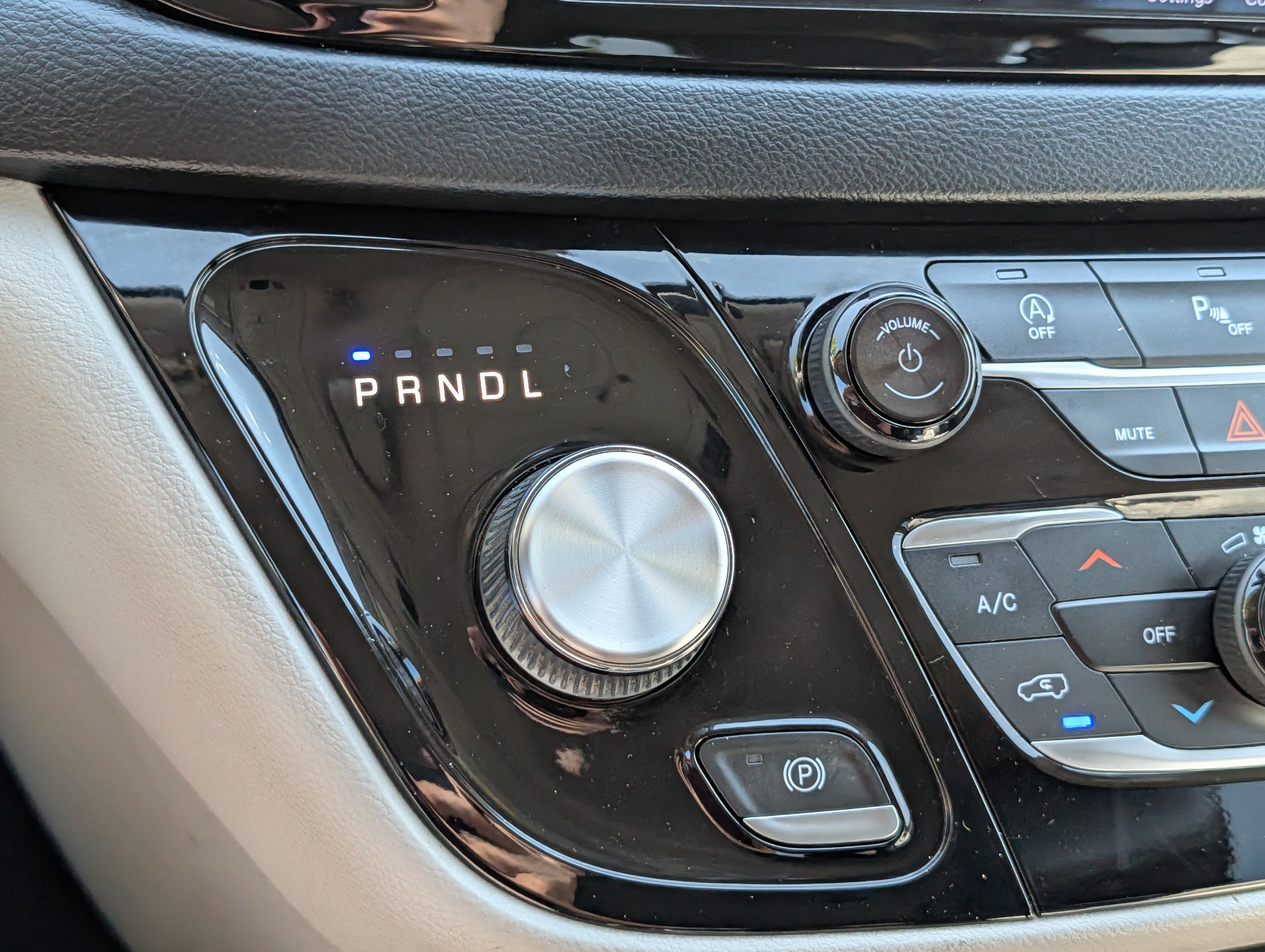 Used 2020 Chrysler Pacifica Touring-L Plus FWD image 24