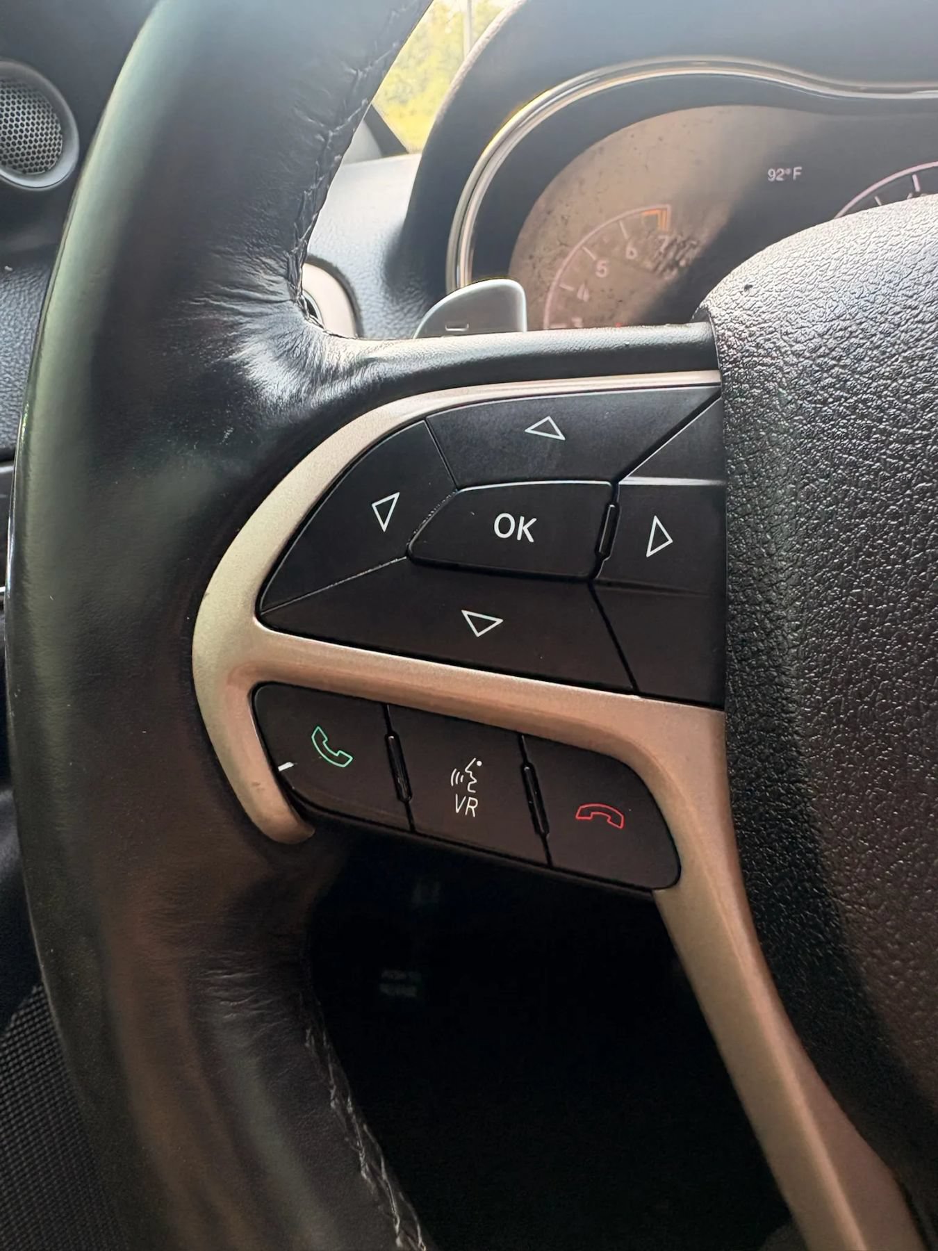 Used 2015 Jeep Grand Cherokee Limited AWD/4WD image 16