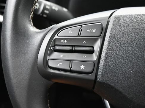 Certified 2024 Hyundai Venue Limited image 25