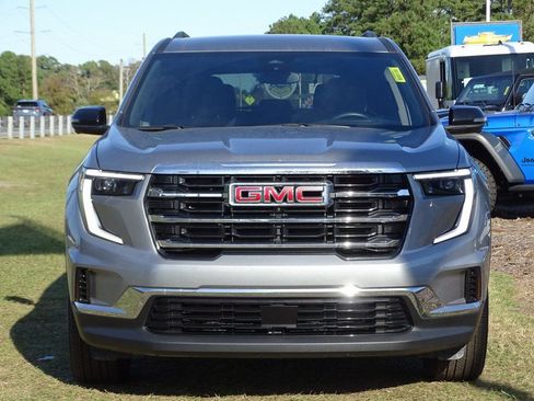 Used 2025 GMC Acadia Elevation image 6