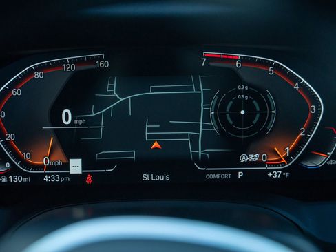 Used 2022 BMW 330i xDrive Sedan w/ M Sport Package image 16