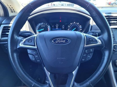 Used 2017 Ford Fusion SE w/ Equipment Group 201A FWD image 25