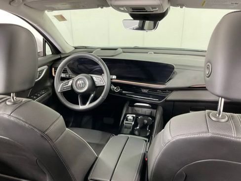 Used 2024 Buick Envision Avenir image 16