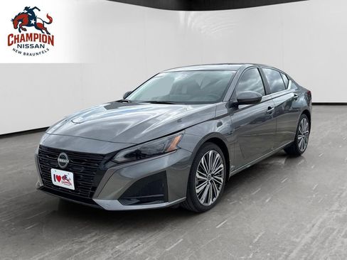 New 2026 Nissan Altima 2.5 SV w/ SV Premium Package FWD image 1