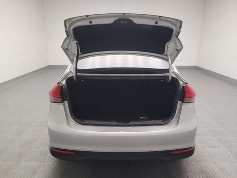 Used 2018 Kia Forte LX FWD image 29