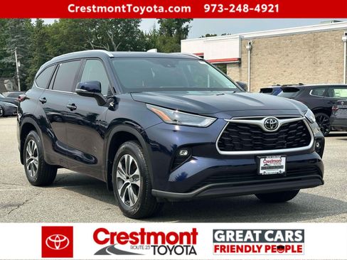 Certified 2026 Toyota Highlander XLE AWD/4WD image 2