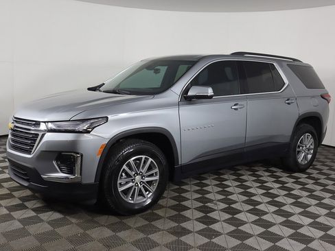 Used 2023 Chevrolet Traverse LT image 7
