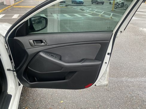 Used 2015 Kia Optima LX image 12