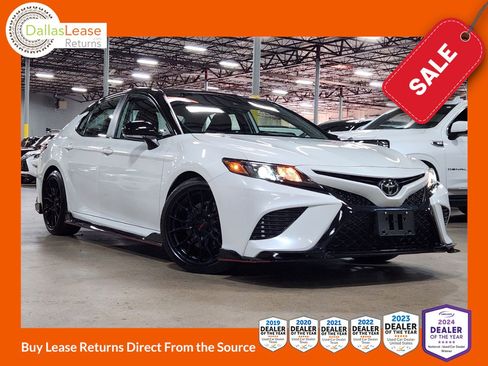 Used 2023 Toyota Camry XSE image 1