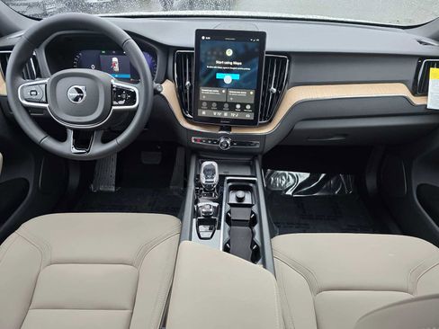 New 2026 Volvo XC60 B5 Plus w/ Climate Package image 20